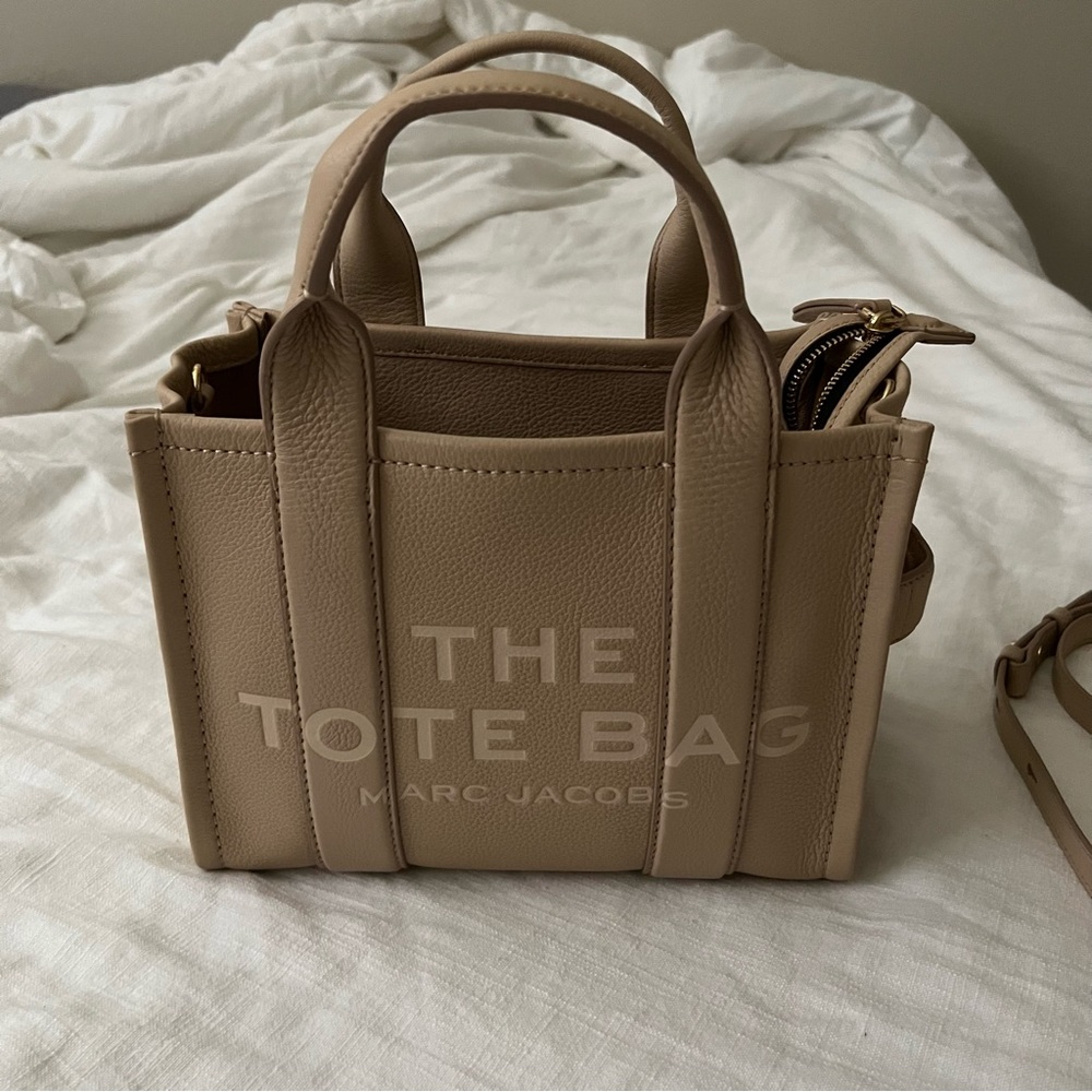 Marc Jacobs The Tote Bag in Beige/Tan